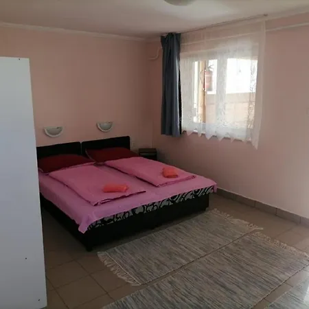 Cserke Gyoengye Apartment Cserkeszolo