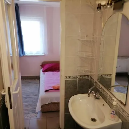 切尔凯基永耶公寓酒店 Cserkeszőlő