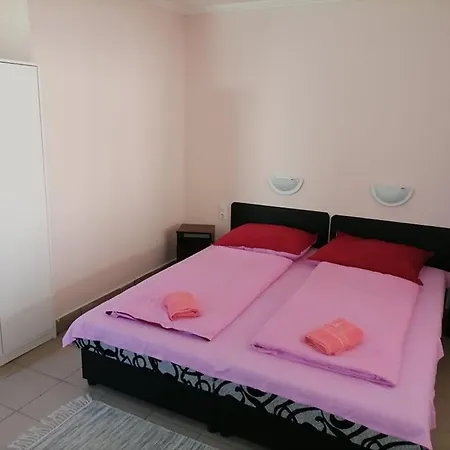 Cserke Gyoengye Apartment Cserkeszolo